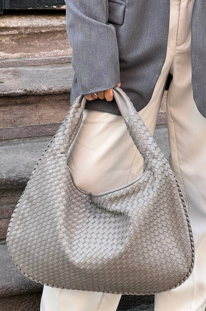 Ladies Shoulder Bag Stylish Water-Resistant Polyester for Daily Use