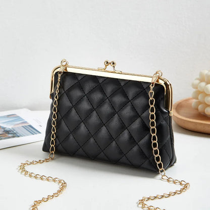 Ladies Shoulder Bag With Chain Closure Modern Synthetic Leather