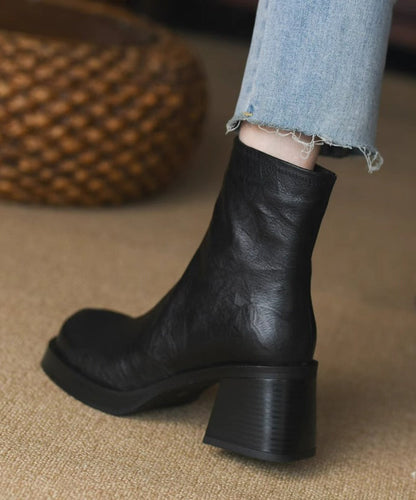 Ladies ankle boots with thick heel and zip closure