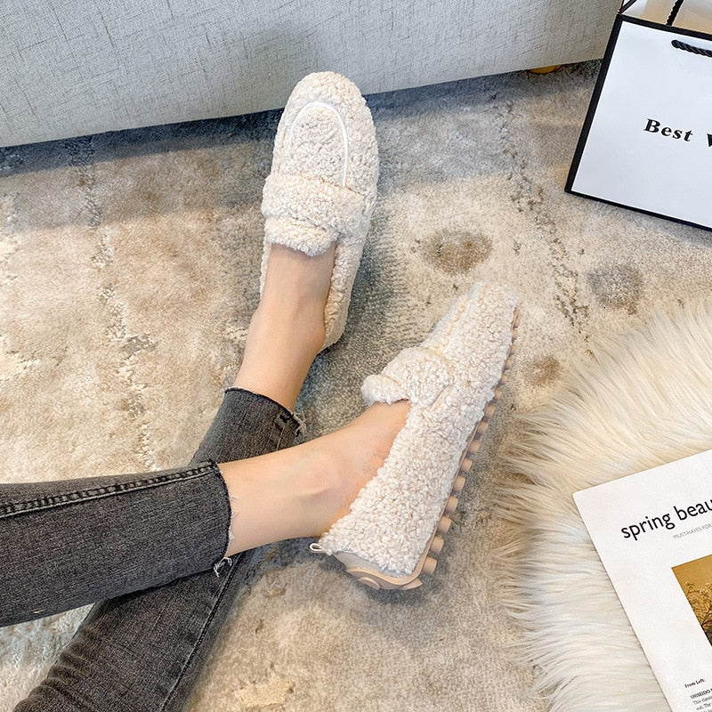 Ladies slippers Plush Anti-skid Comfortable for Indoor use