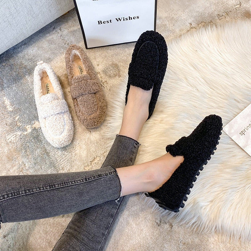 Ladies slippers Plush Anti-skid Comfortable for Indoor use