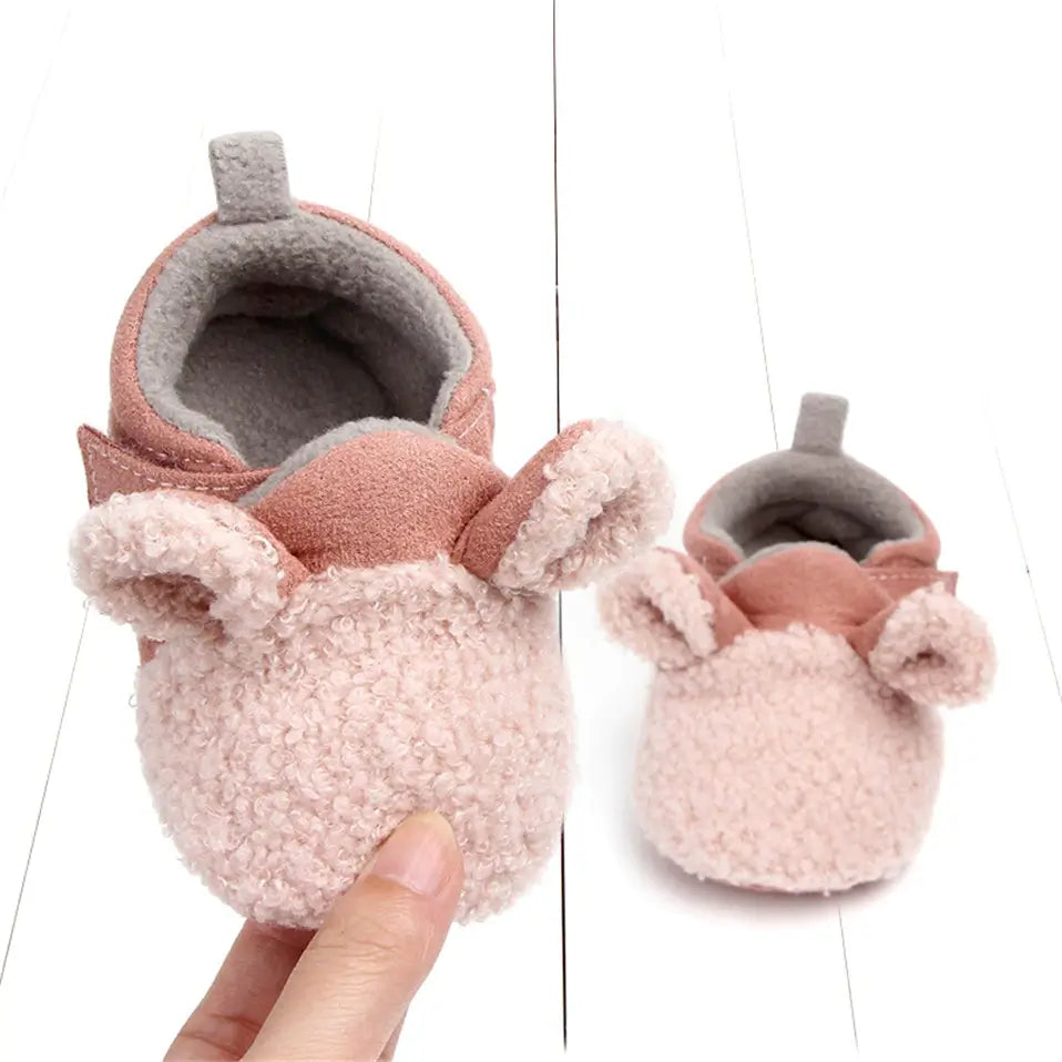 Lam design baby shoes