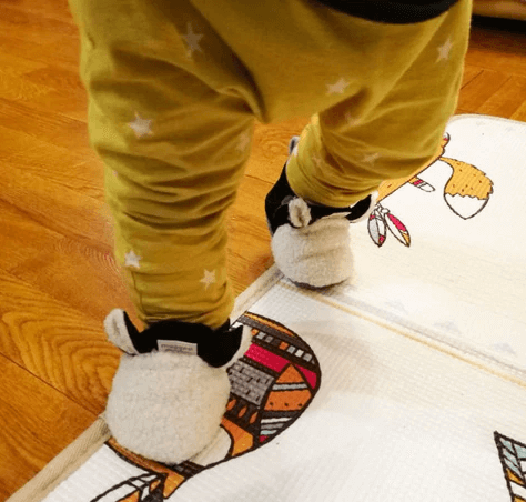 Lam design baby shoes