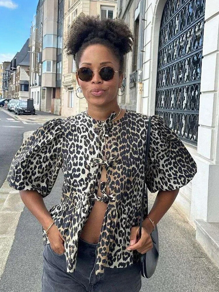 Leopard print blouse with puff sleeves