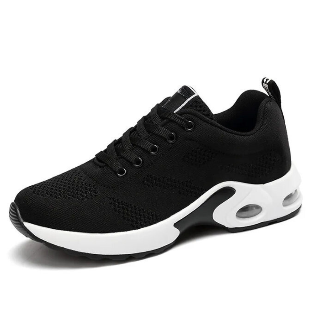 Lightweight outdoor shoes for women