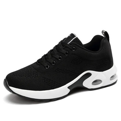Lightweight outdoor shoes for women