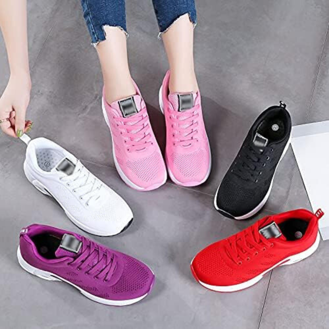 Lightweight outdoor shoes for women