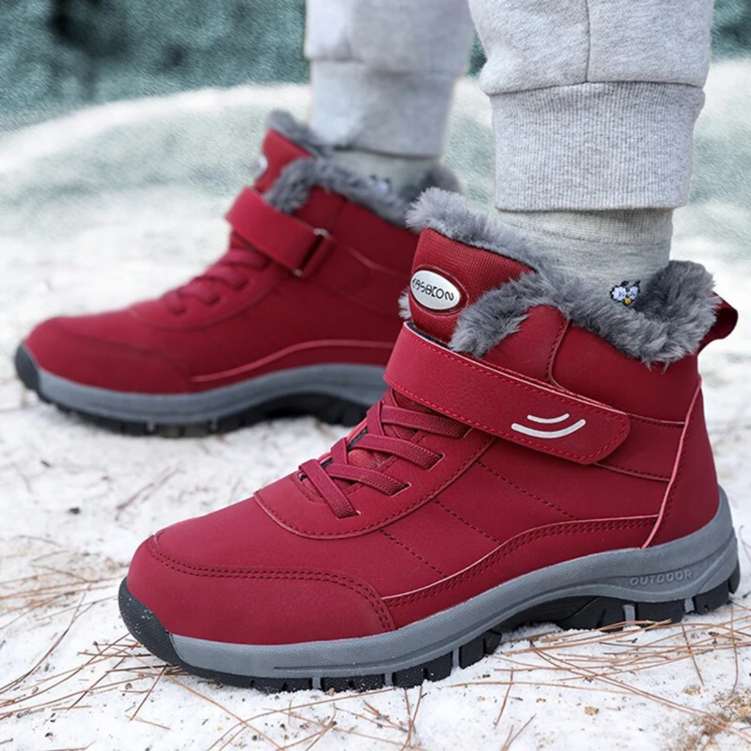 Lightweight women's snowboots with fur