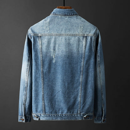 Men's Denim Jacket With Timeless Design