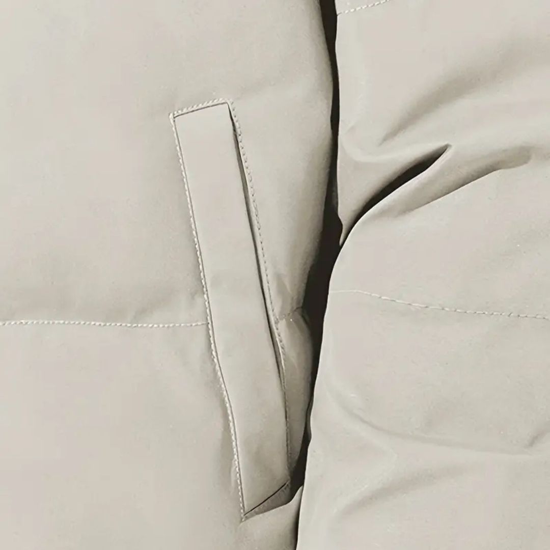 Men's Hoodie Jacket With Insulation and Adjustable Hood