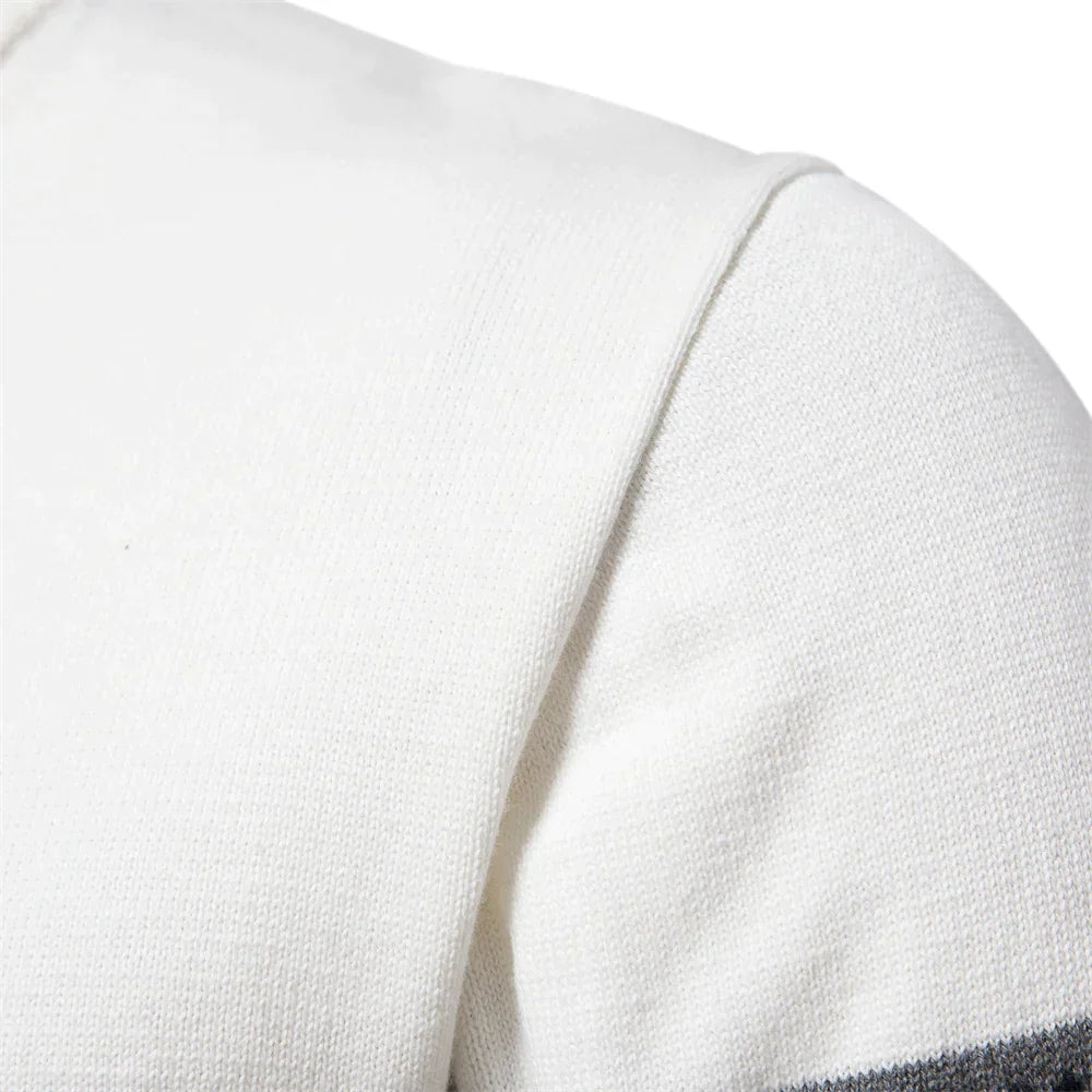 Men's Knitted Sweater with Retro Pattern