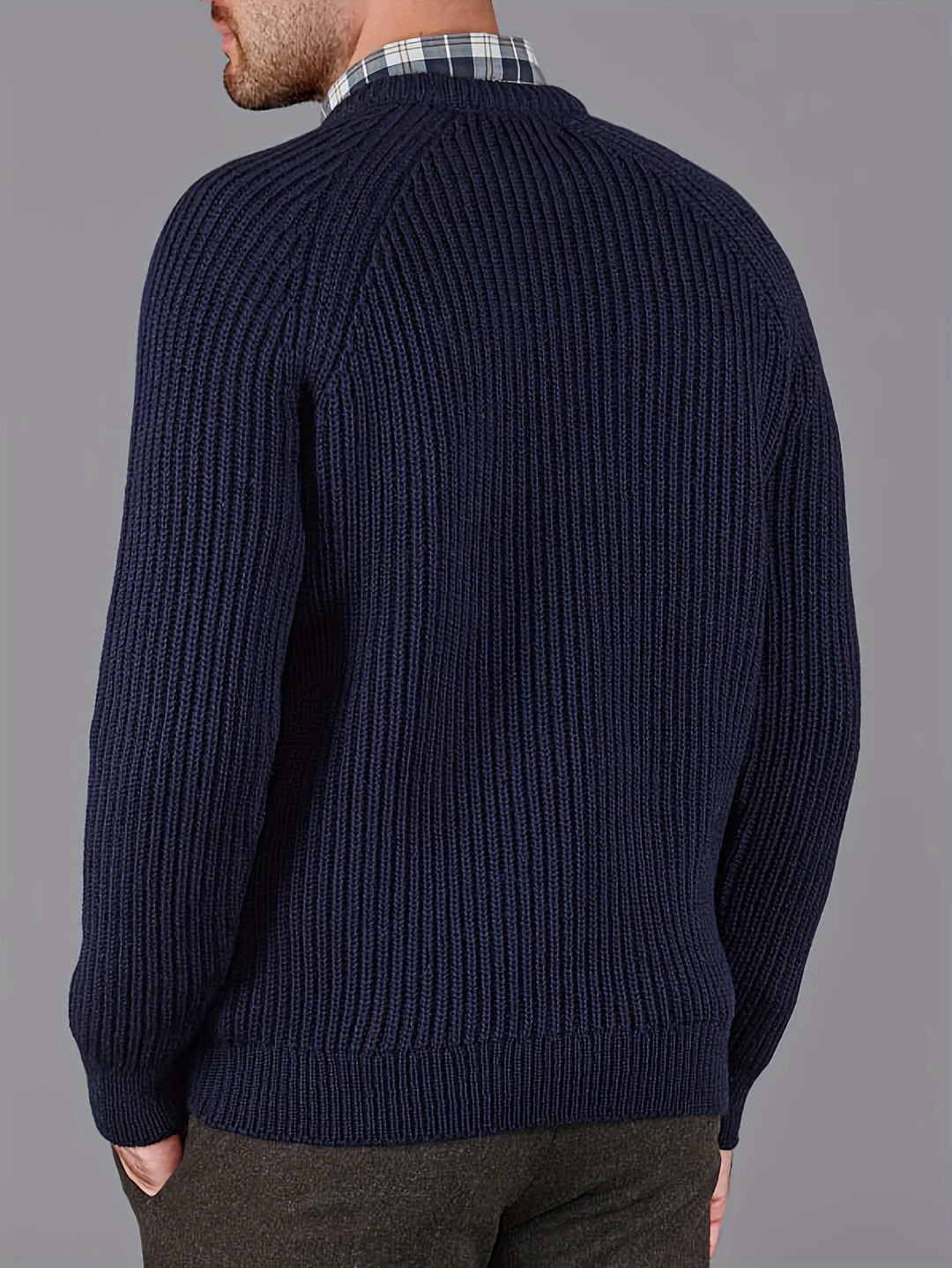 Men's Round Neck Knitted Sweater with Timeless Design