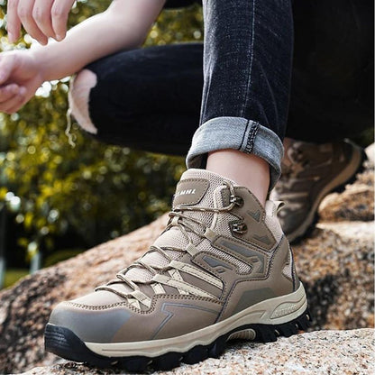 Men's Trekking Boots Waterproof With Enhanced Grip