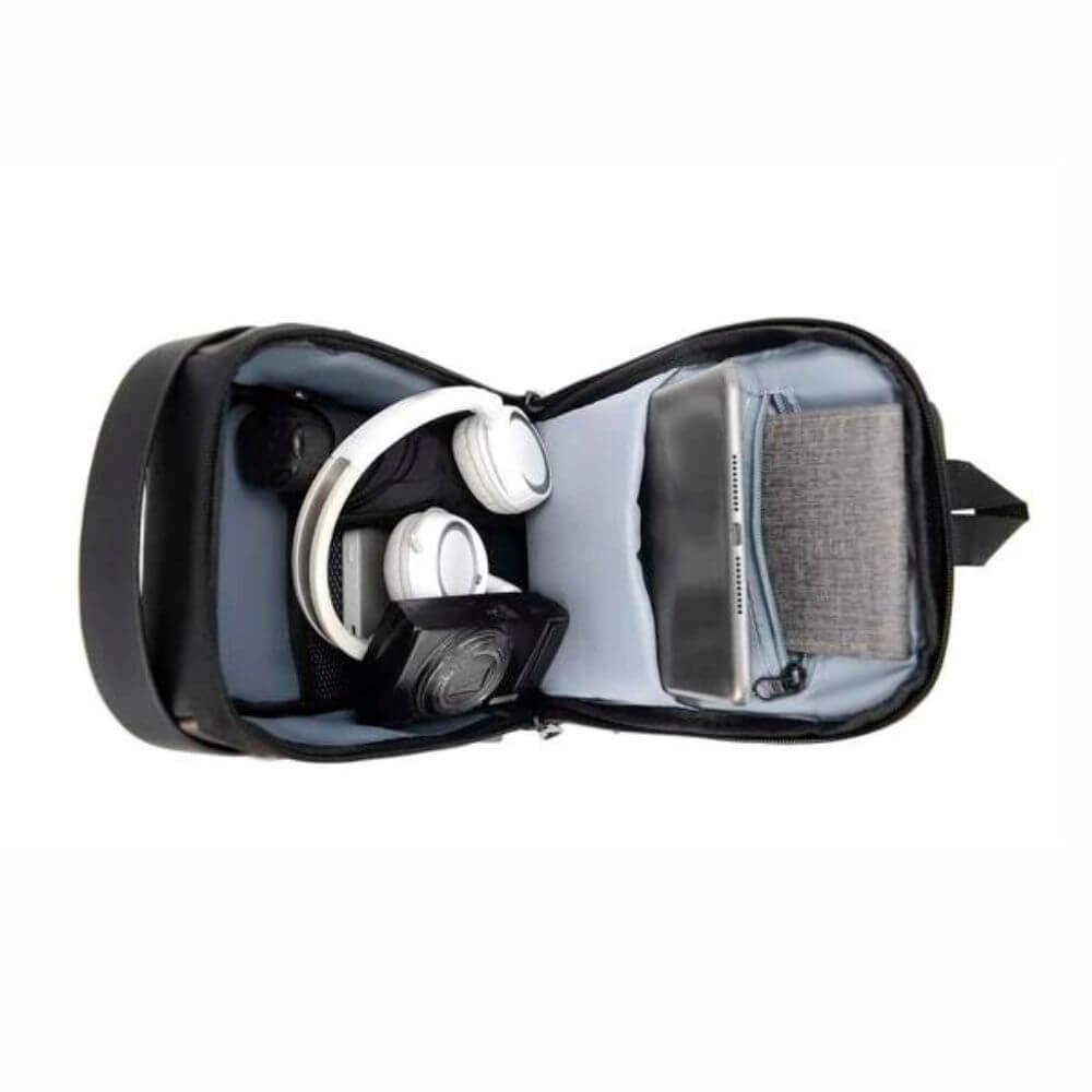 Men's bag with anti-theft protection