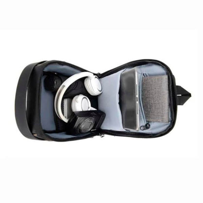 Men's bag with anti-theft protection