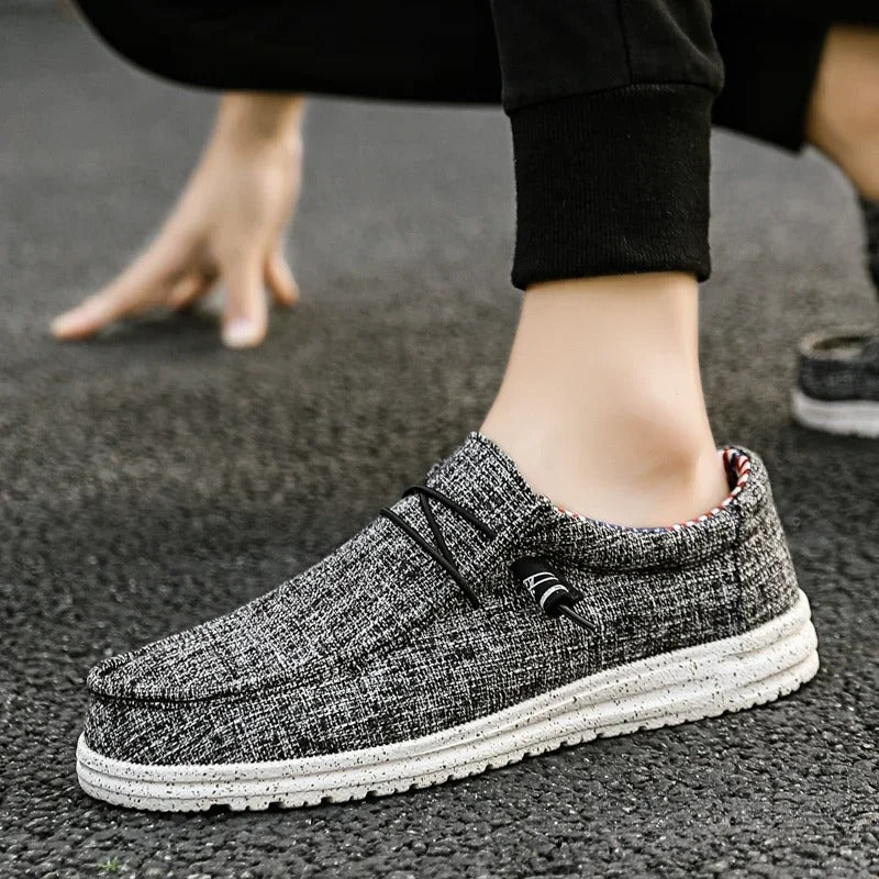 Men's casual lace-up shoes