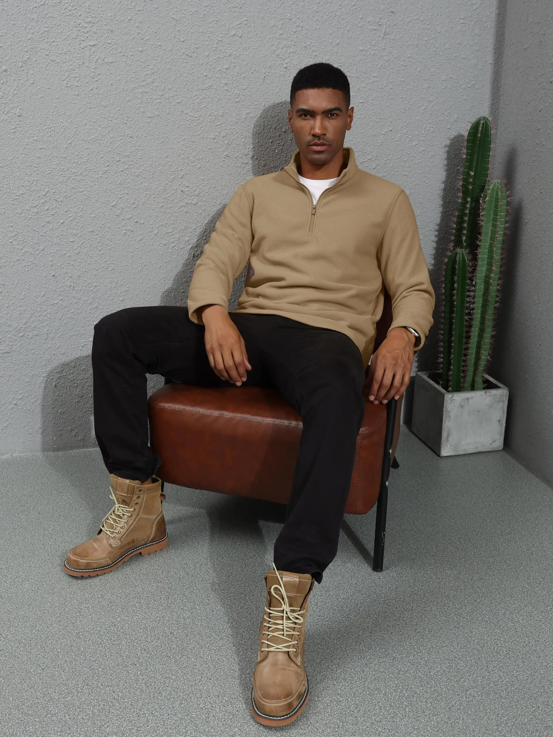 Men's quarter-zip pullover