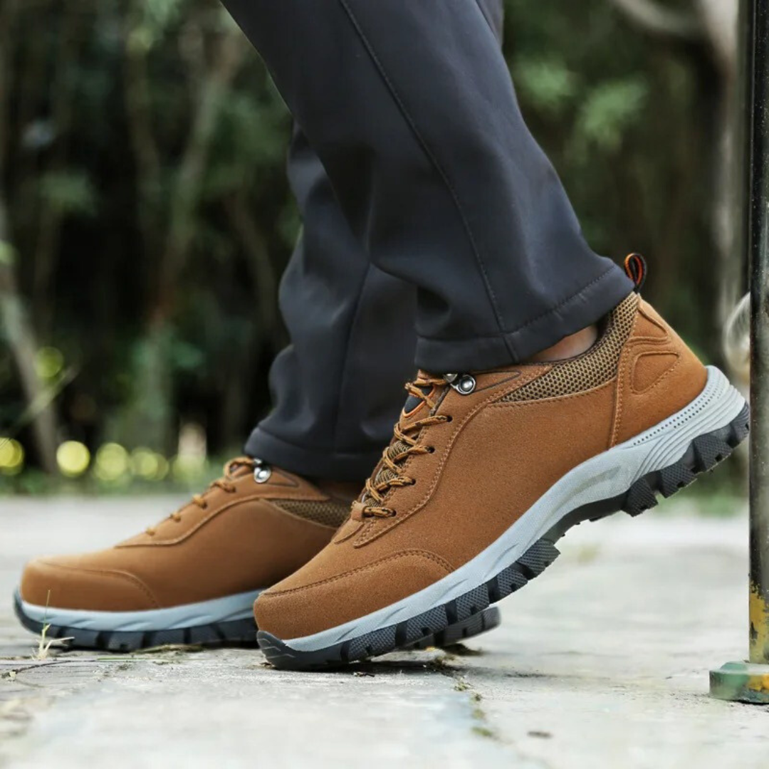 Men's waterproof hiking boots