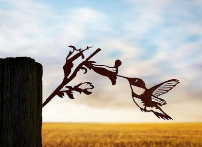 Metal Hummingbird Art Yard