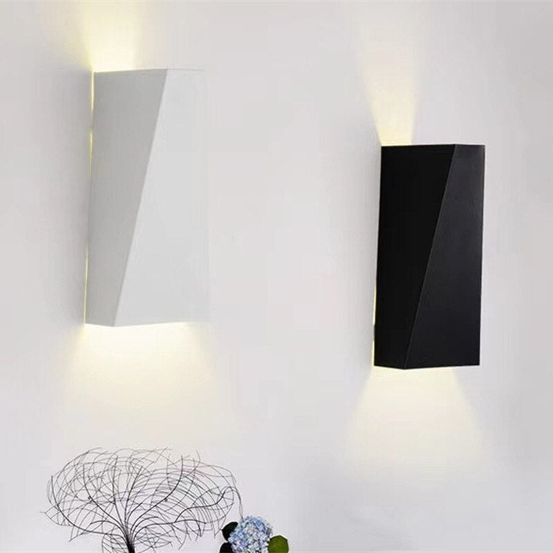 Minimal Geometric Wall Lamp