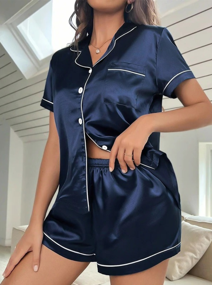 Minimalist nightwear set for women