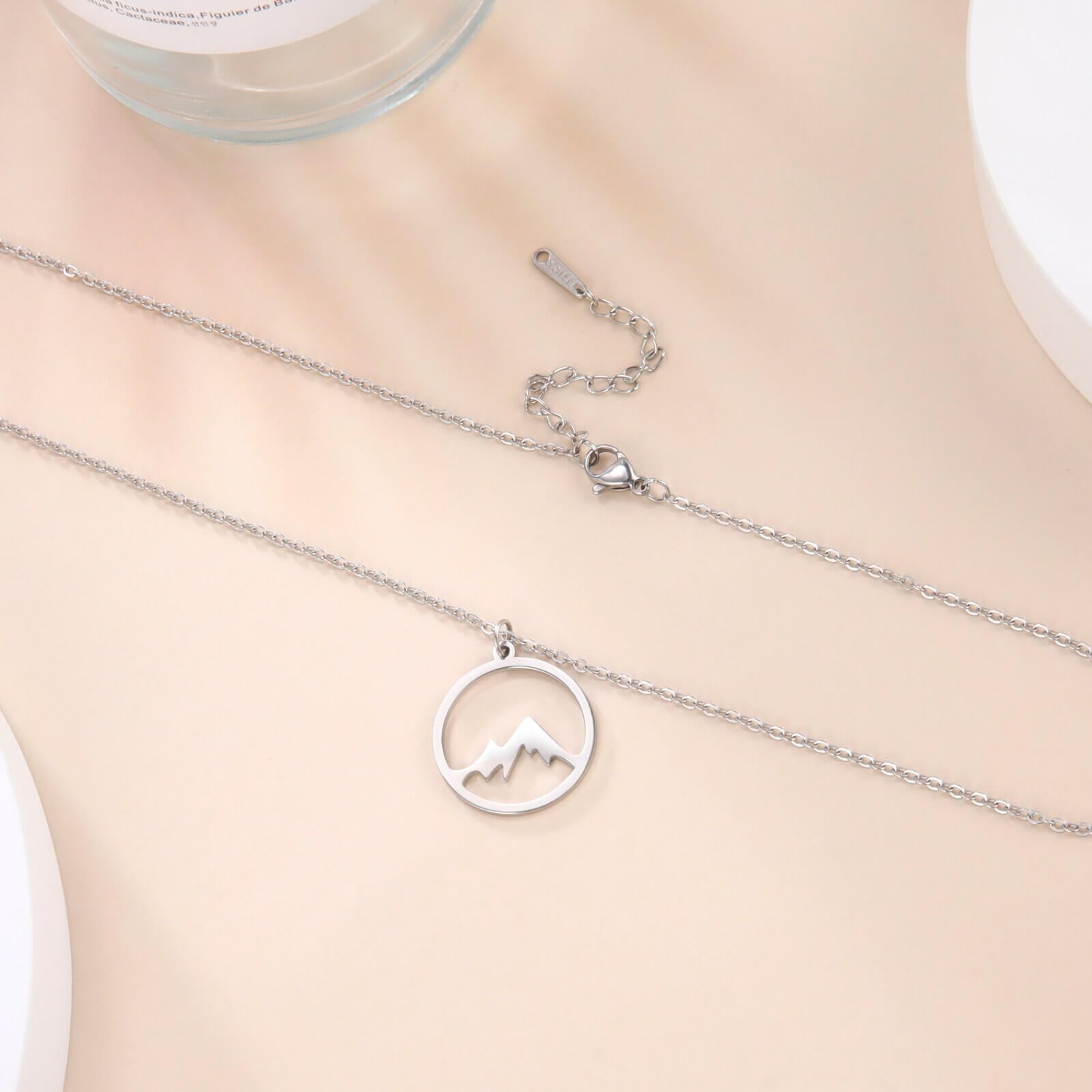 Mountain Hill Chain