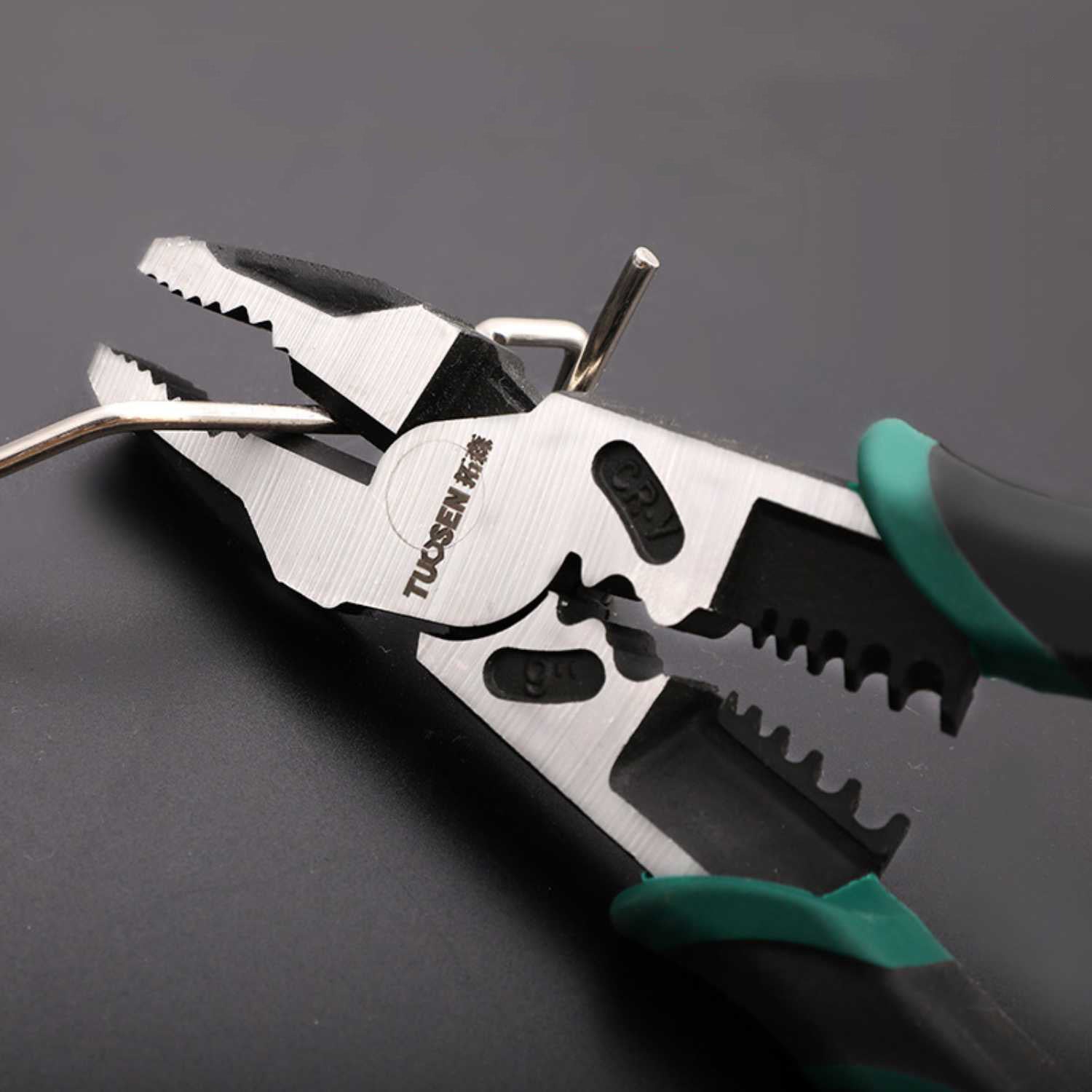 Multifunctional wire cutters