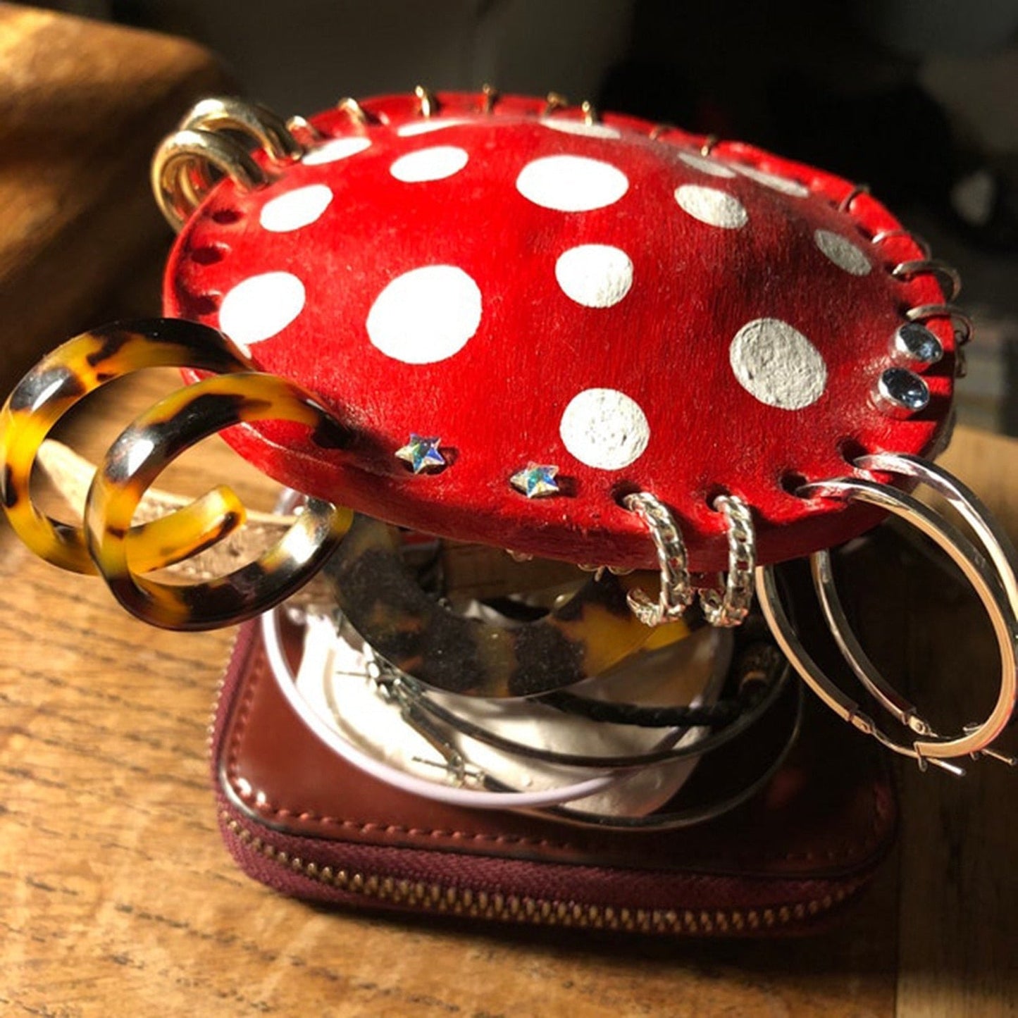 Mushroom jewellery holder