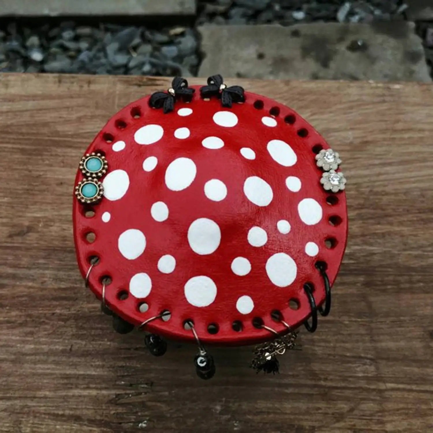 Mushroom jewellery holder