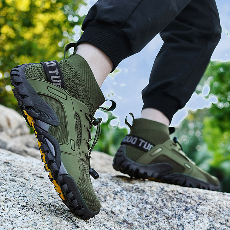 Non-slip Aquasneakers for Men