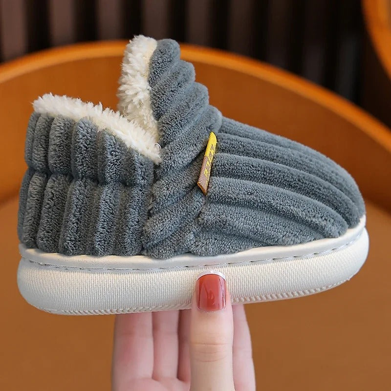 Non-slip children's slippers with soft sole and plush
