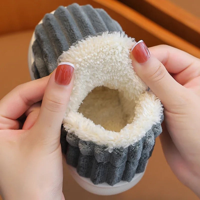Non-slip children's slippers with soft sole and plush