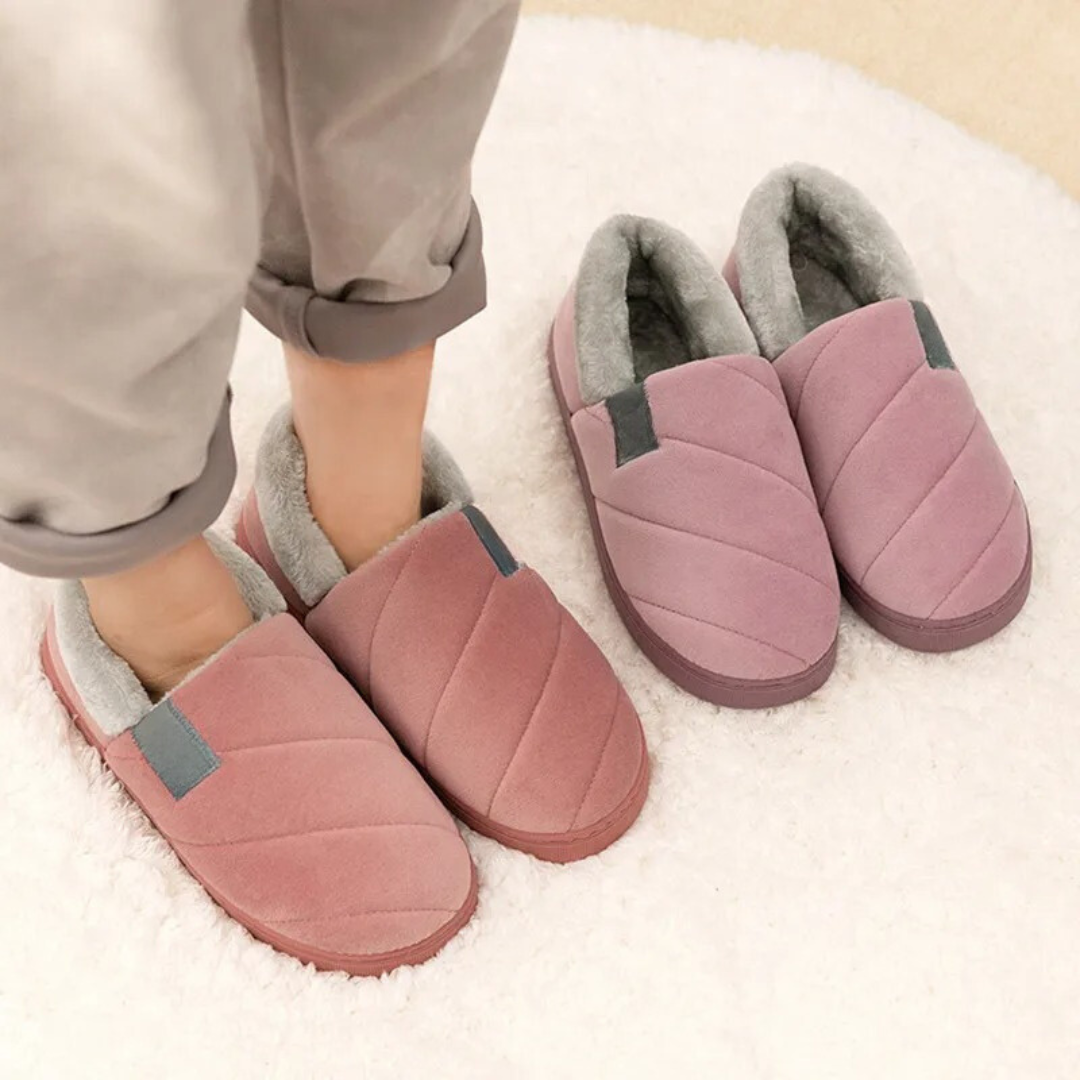 Non-slip furry slippers for men