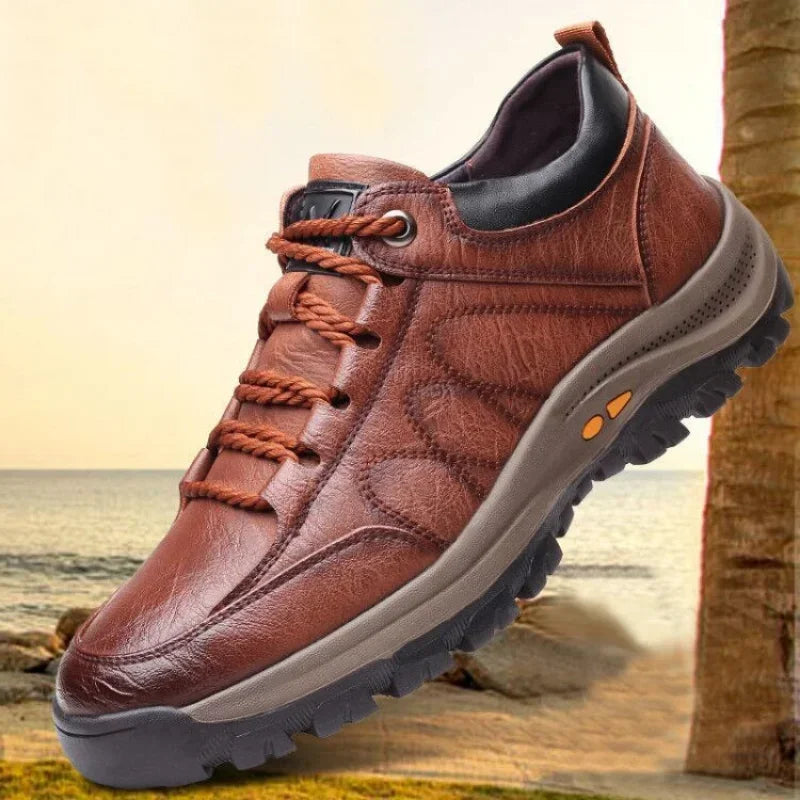 Non-slip hiking boots for men