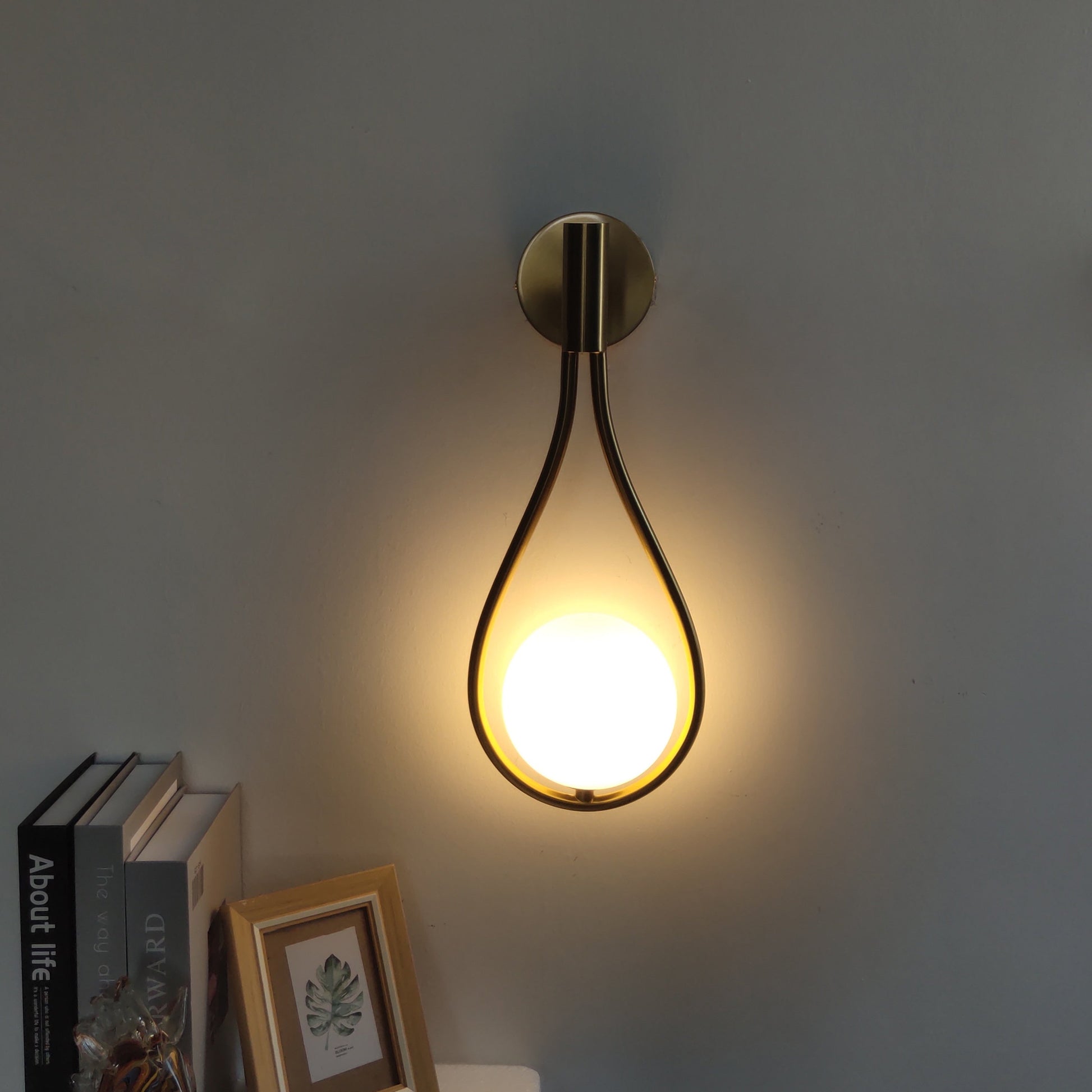 Nordic Creative Metal Wall Lamp