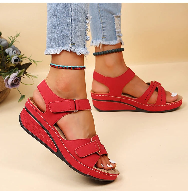 Orthopaedic platform sandals for women
