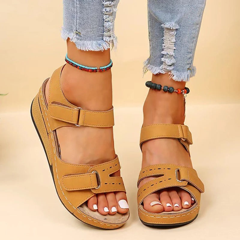 Orthopaedic platform sandals for women