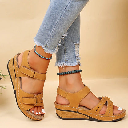 Orthopaedic platform sandals for women