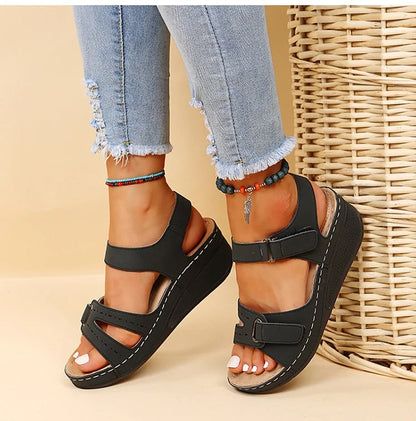 Orthopaedic platform sandals for women
