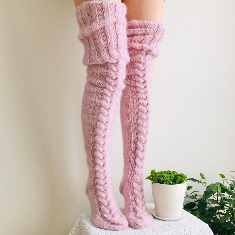 Over-the-knee knitted socks