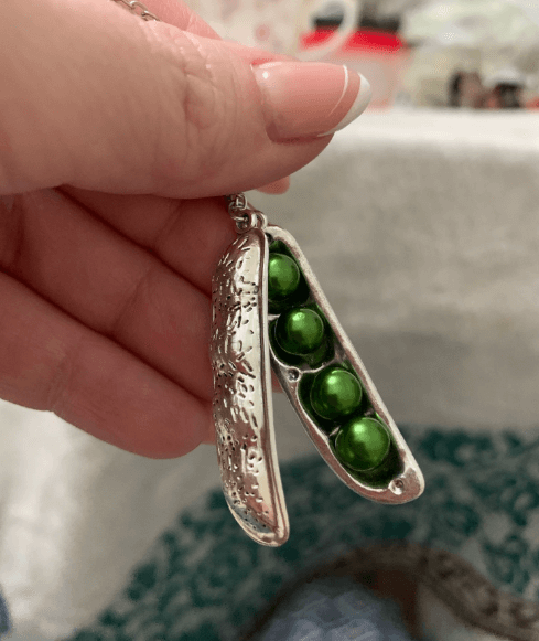 Pea Pod Hanger