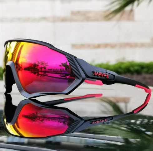 Photochromic sunglasses