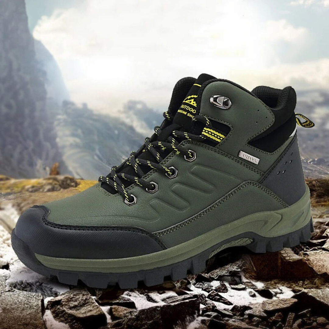 Plush hiking boots for men