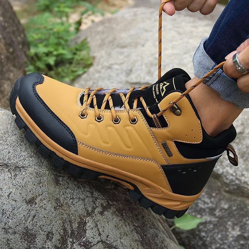Plush hiking boots for men