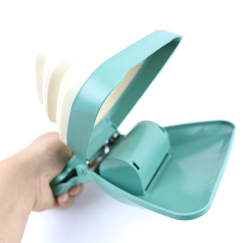 Pooper Scooper + FREE 1 Pack of Degradable Bags