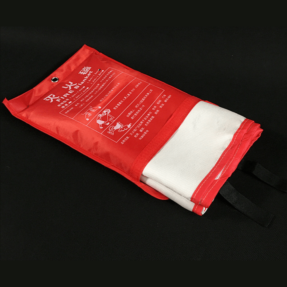 Portable fire blanket