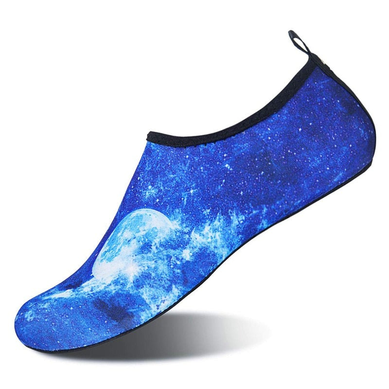 Quick-drying water socks