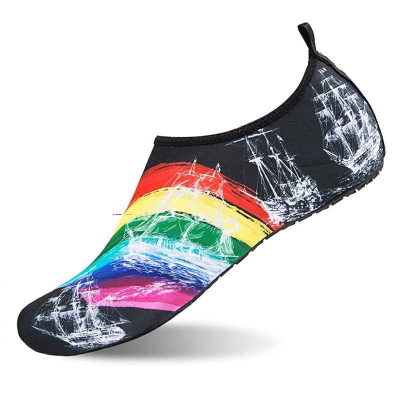 Quick-drying water socks
