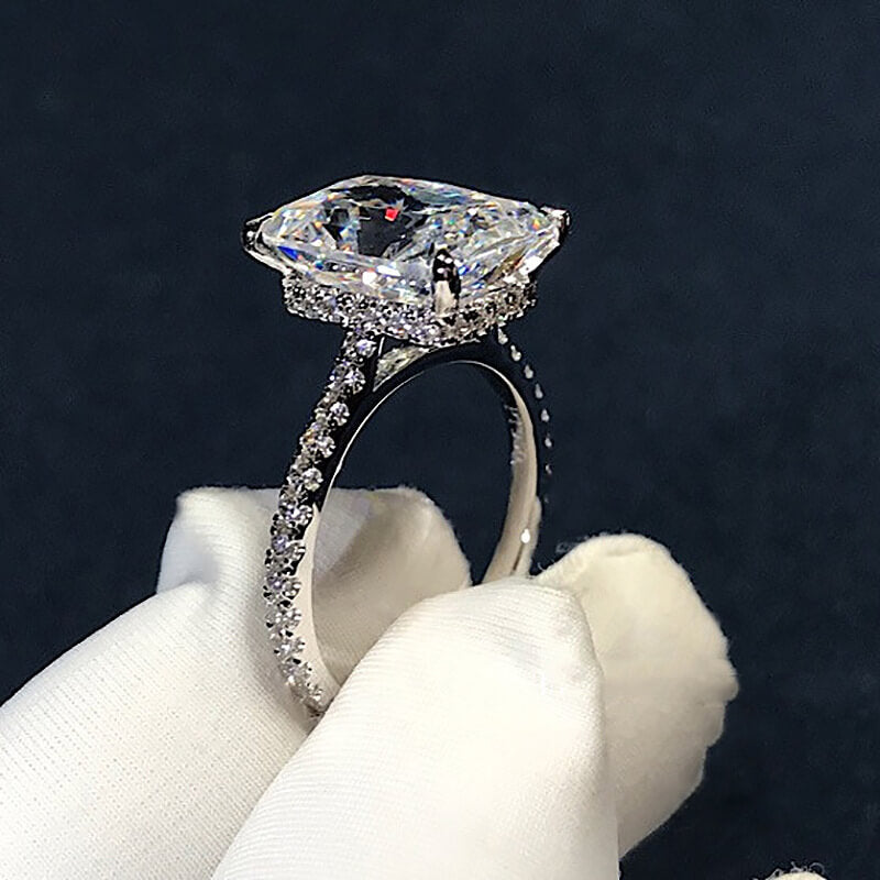 Radiant Cut Diamond Ring