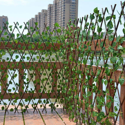 Retractable garden fencing